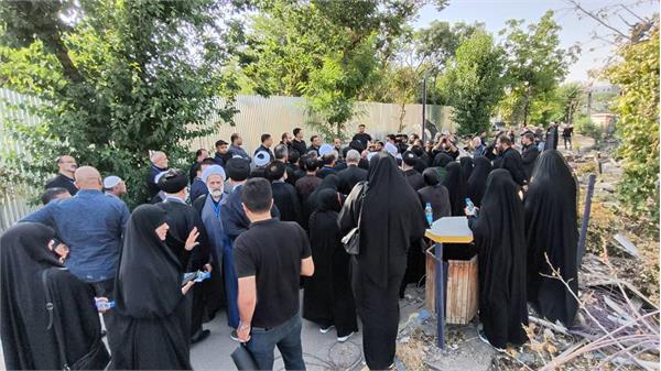 بازدید میهمانان خارجی حاضر در مراسم وداع با قائد شهید از ساختمان تخریب شده پژوهشگاه فضایی ایران