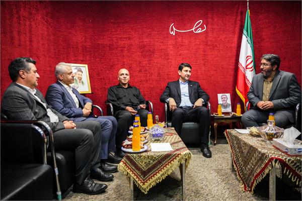 بازدید وزیر ارتباطات از مرکز رشد دانشگاه امام صادق (ع)