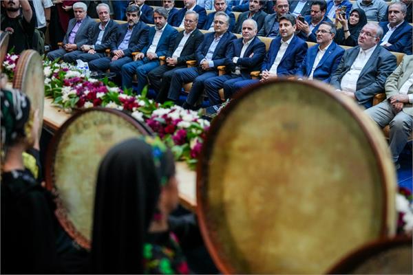 افتتاح نمایشگاه توانمندی های روستایی و عشایری با حضور وزیر ارتباطات