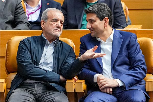 آیین یک ایران متصل با حضور رییس جمهور و وزیر ارتباطات