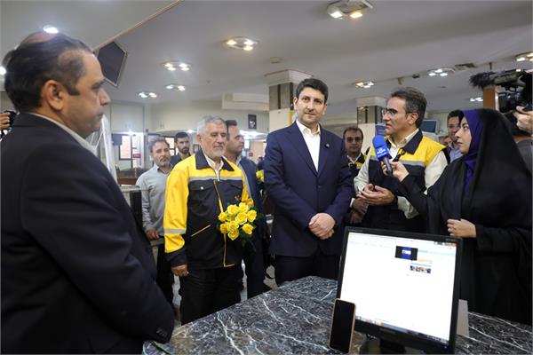 بازدید وزیر ارتباطات از اداره پست شهید مفتح به مناسبت روز جهانی پست