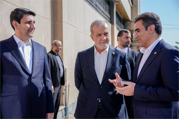 مراسم روز جهانی پست با حضور رییس جمهور و وزیر ارتباطات