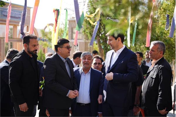 سفر وزیر ارتباطات به استان چهارمحال و بختیاری