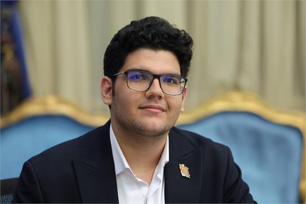 دیدار وزیر ارتباطات با مدال‌آوران طلای جهانی المپیاد نجوم و اخترفیزیک