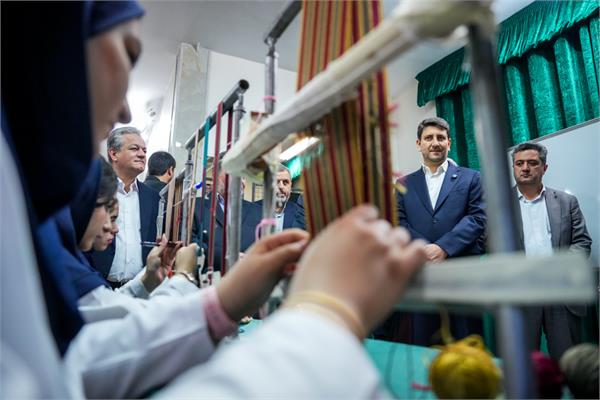 حضور وزیر ارتباطات در آیین آغاز سال تحصیلی