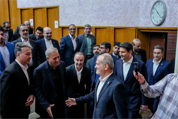 مراسم روز جهانی پست با حضور رییس جمهور و وزیر ارتباطات