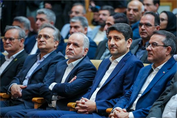 افتتاح نمایشگاه توانمندی های روستایی و عشایری با حضور وزیر ارتباطات
